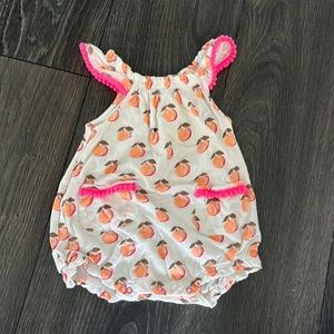 Cutest onesie with peach print by EGG - size 12 months